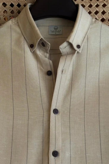 Sand with Chocolate Pinstripes
